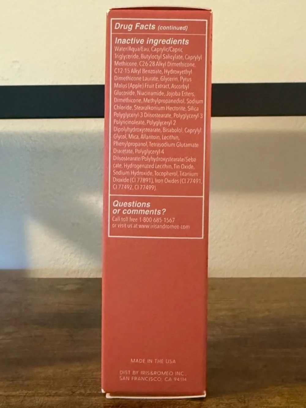 Iris & Romeo Weekend Skin SPF 50 Instant Glow Tinted Mineral Sunscreen  35 ml